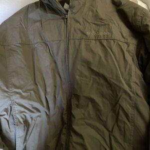 Columbia Men's Khaki Windbreaker